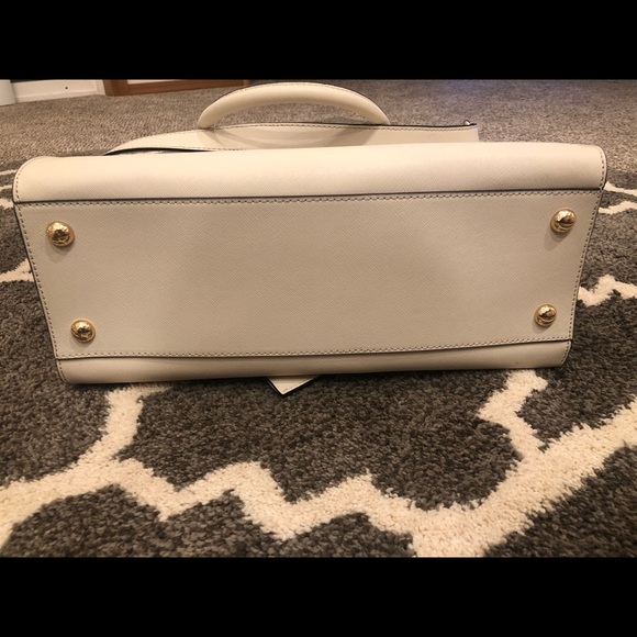 Michael Kors Hamilton Bag - Picture 4 of 6